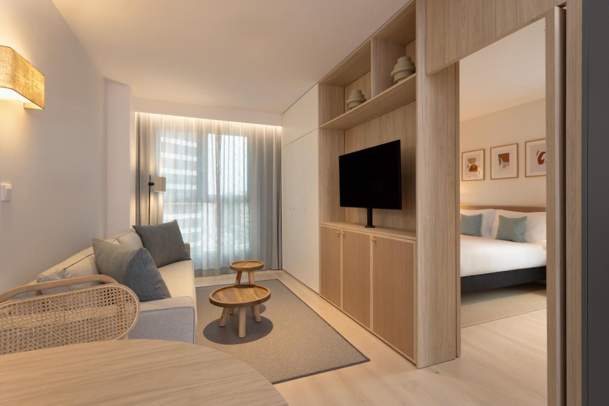 Staybridge Suites & Apartments Malaga By Ihg エクステリア 写真